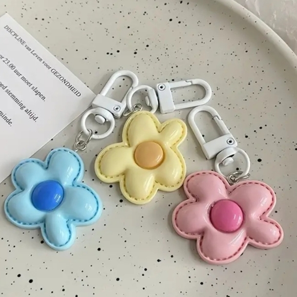 Colorful Flower Charms/Keychain Set Of 5 - Picture 7 of 7